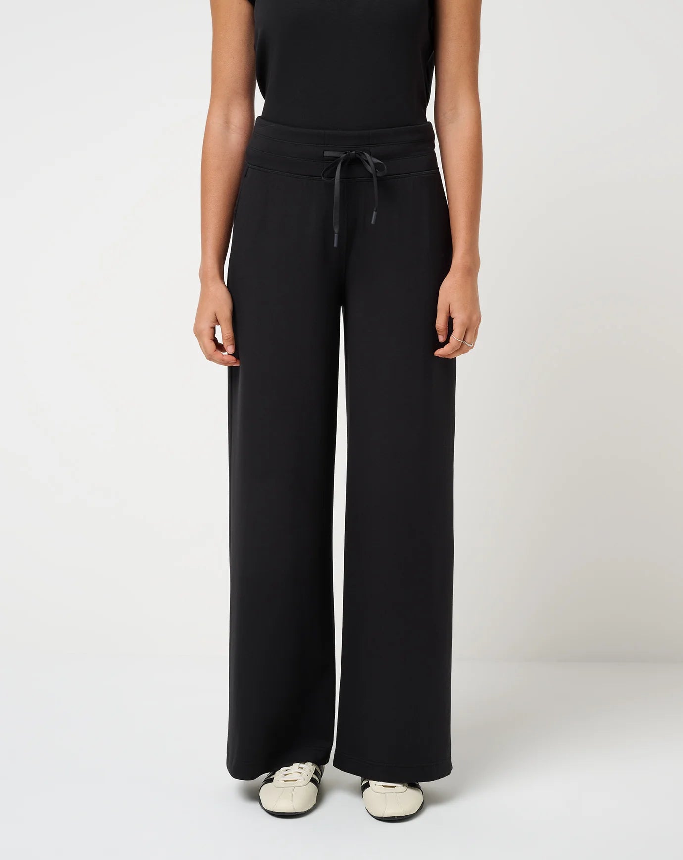 Skyloft Soft Wide Leg Pant