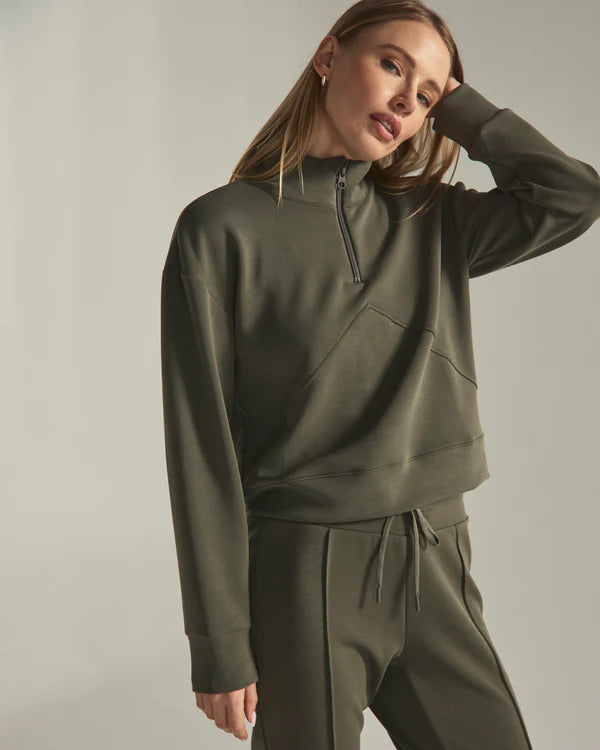 REV Crop Quarter Zip